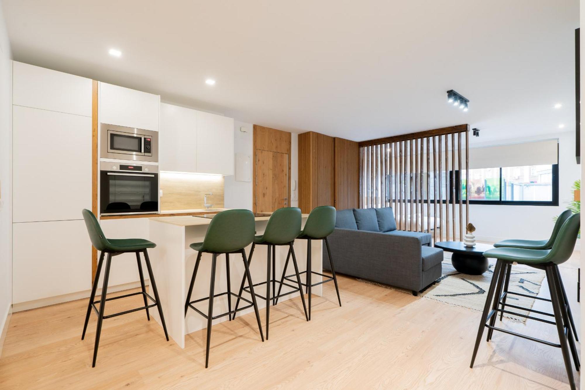 Apartamento Reformado Para 6 Personas En Plena Gran Via Alquiler Temporal Madrid Eksteriør billede