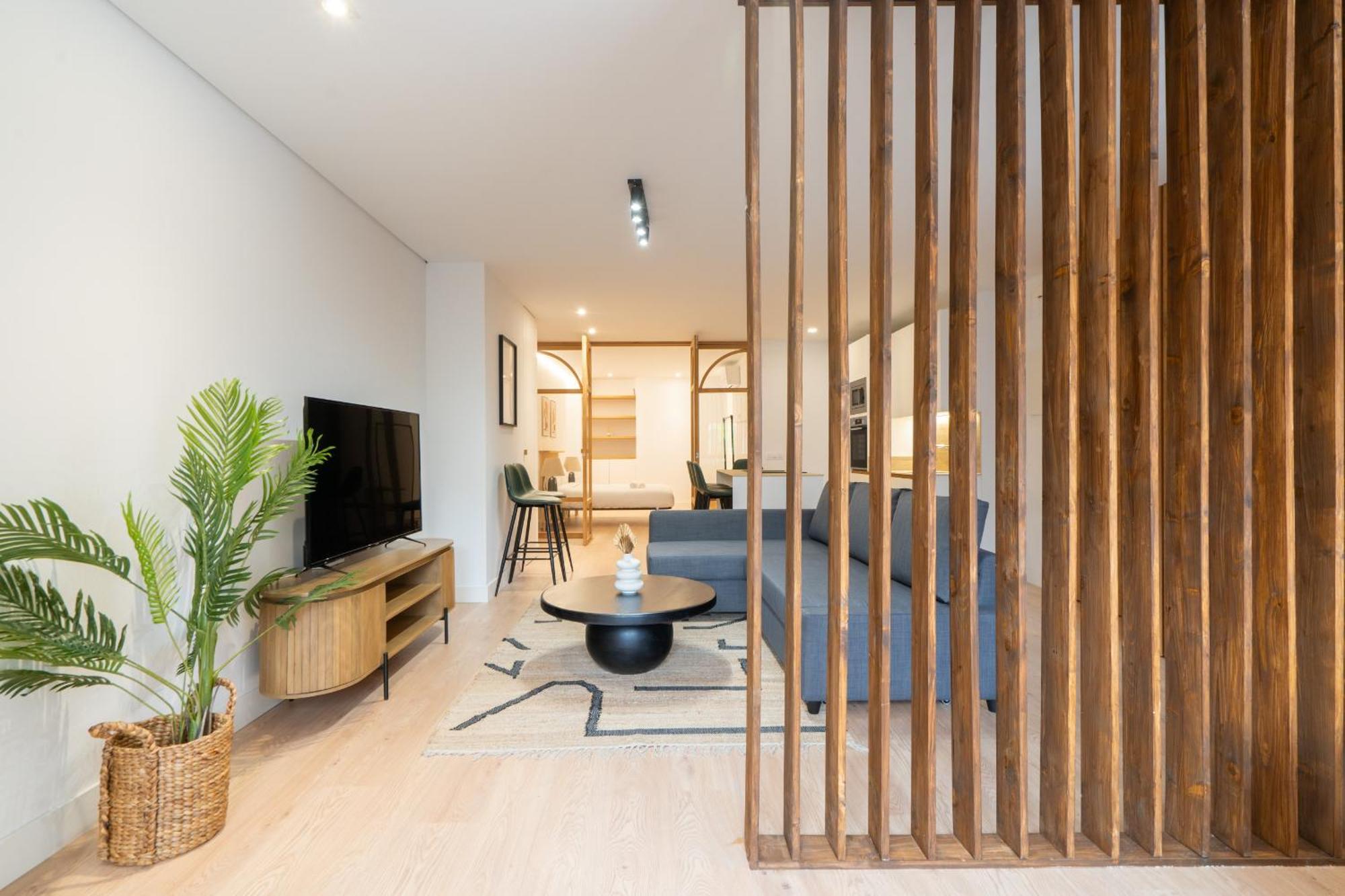 Apartamento Reformado Para 6 Personas En Plena Gran Via Alquiler Temporal Madrid Eksteriør billede